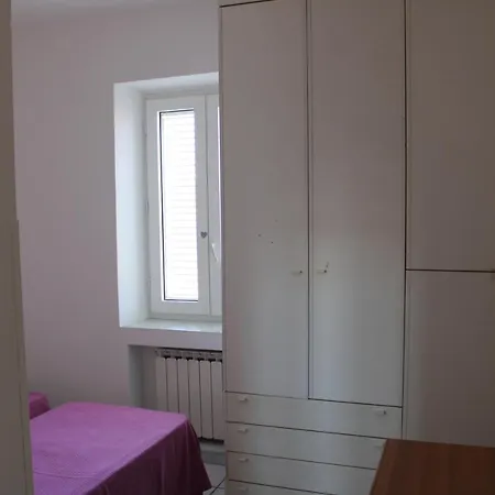 Appartamento A 100 Metri Dalla Spiaggia Con Ampia Terrazza Vista Mare *