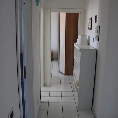 Appartamento A 100 Metri Dalla Spiaggia Con Ampia Terrazza Vista Mare 卡坦扎罗