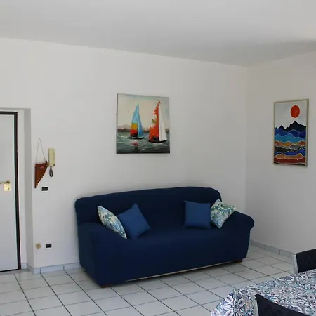 Appartamento A 100 Metri Dalla Spiaggia Con Ampia Terrazza Vista Mare 卡坦扎罗