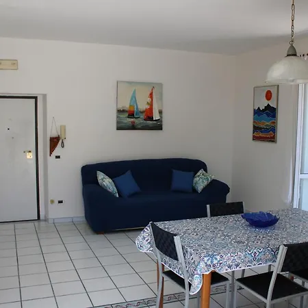 Appartamento A 100 Metri Dalla Spiaggia Con Ampia Terrazza Vista Mare 卡坦扎罗
