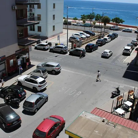 公寓 Appartamento A 100 Metri Dalla Spiaggia Con Ampia Terrazza Vista Mare